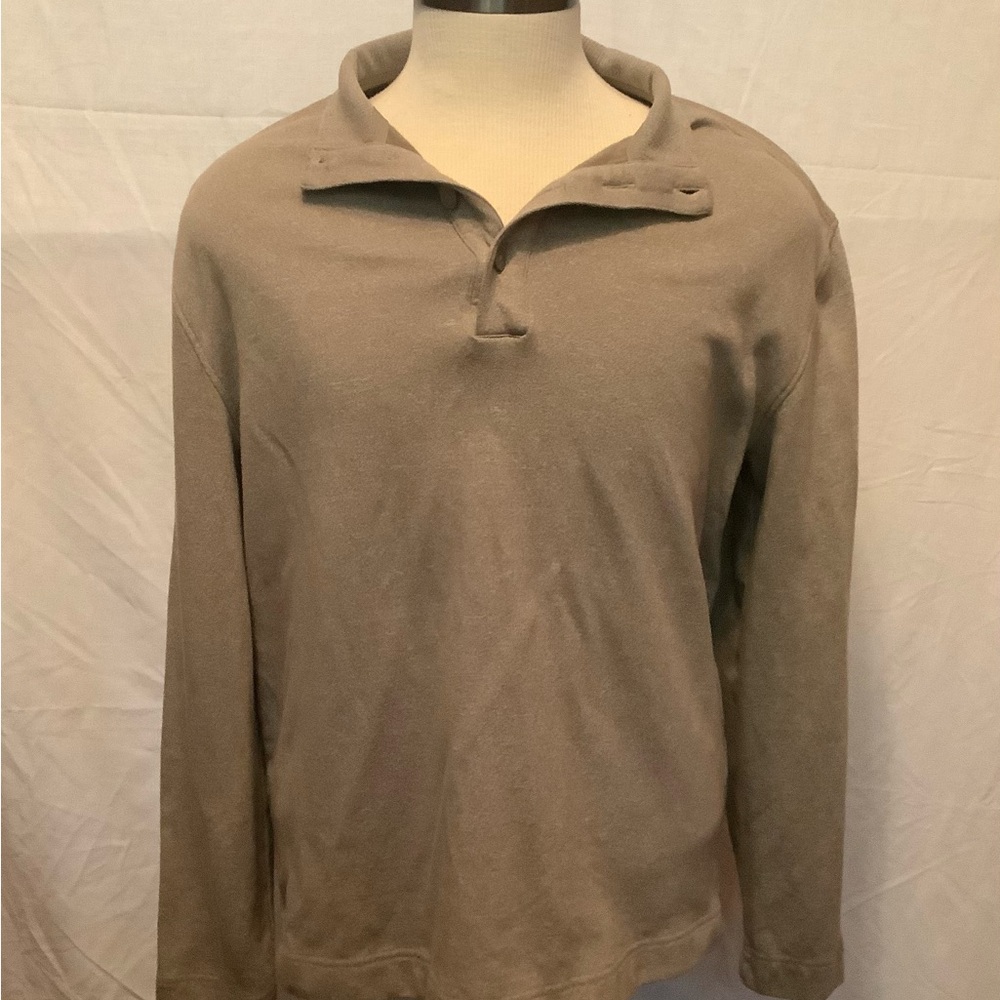 Men’s Van Heusen Never Tuck Classic Fit Beige Lightweight Button Up Pullover